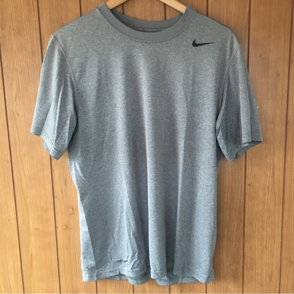 Nike dri-fit crewneck t-shirt